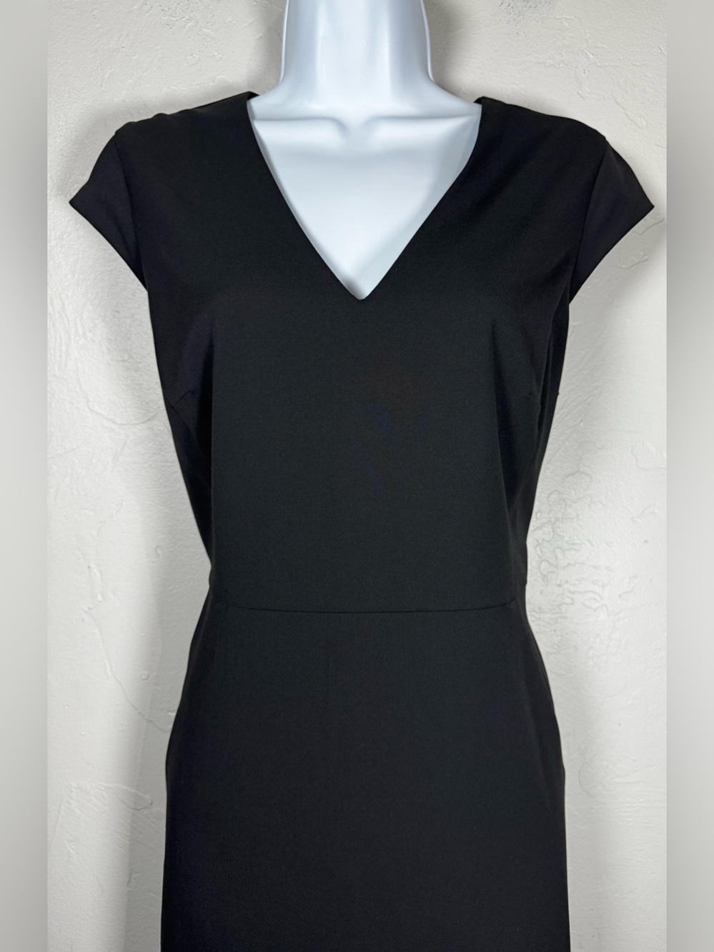 Ann Taylor Factory $119 Black V-Neck Midi Sheath Office Dress Size 6 - Picture 2 of 8